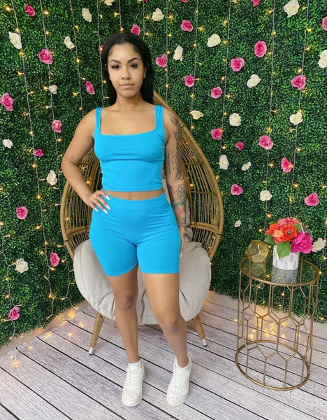 Seamless Scoop Neck Crop Top & Biker Short Set